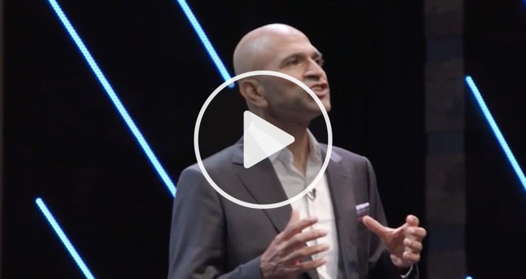 Caught on Camera: Wall Street Legend Stuns Crowd, Issues Urgent Buy