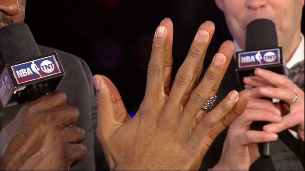 MJ vs bron's hand size | Page 5 | Sports, Hip Hop & Piff - The Coli