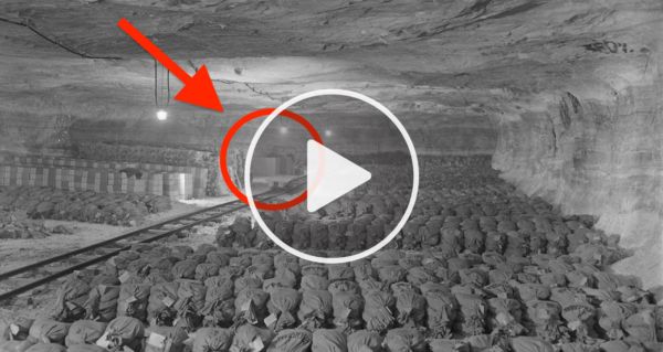The Scary Truth Behind This World War 2 Photo Will Leave You Speechless