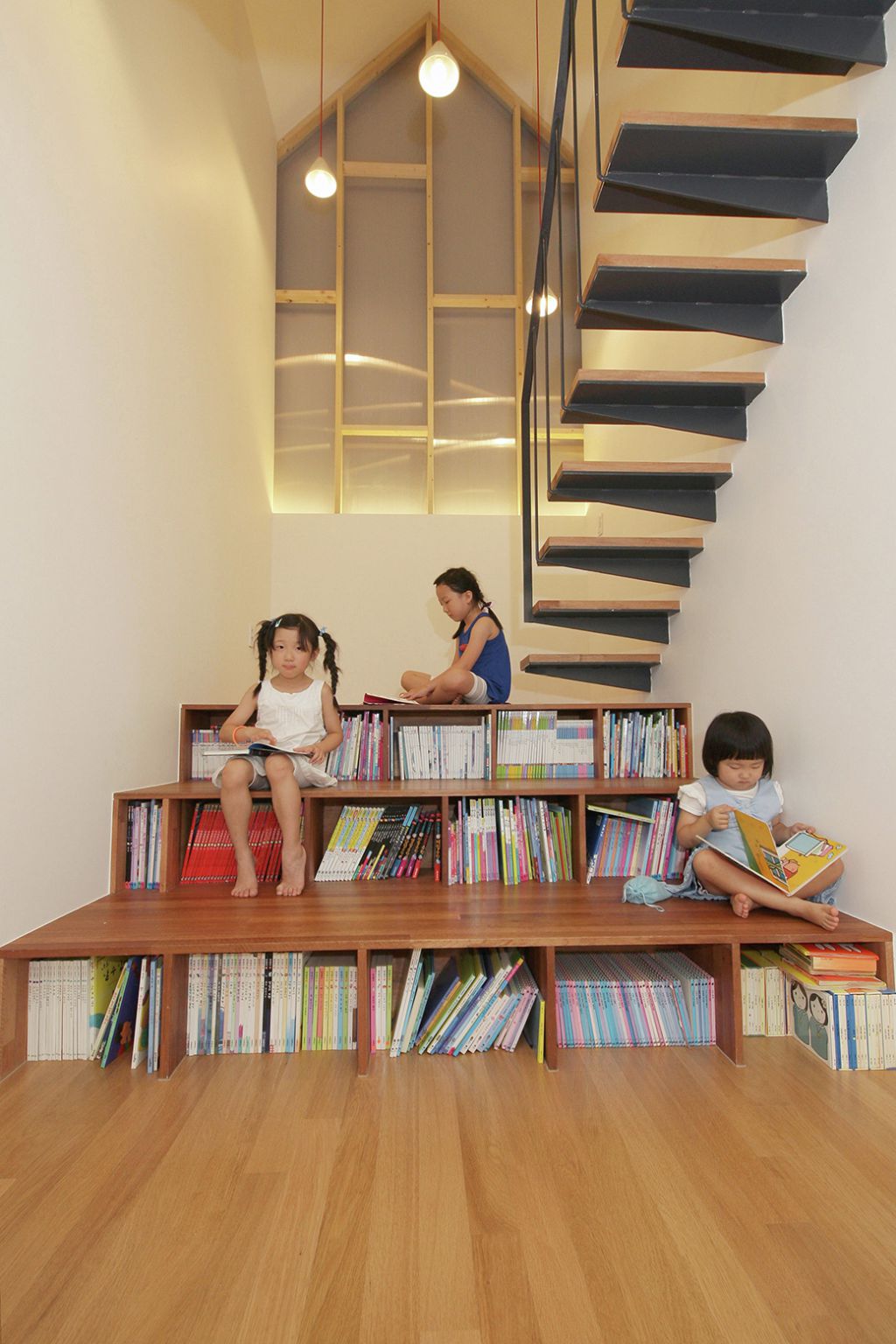 Library stairs - fancy-deco.com.